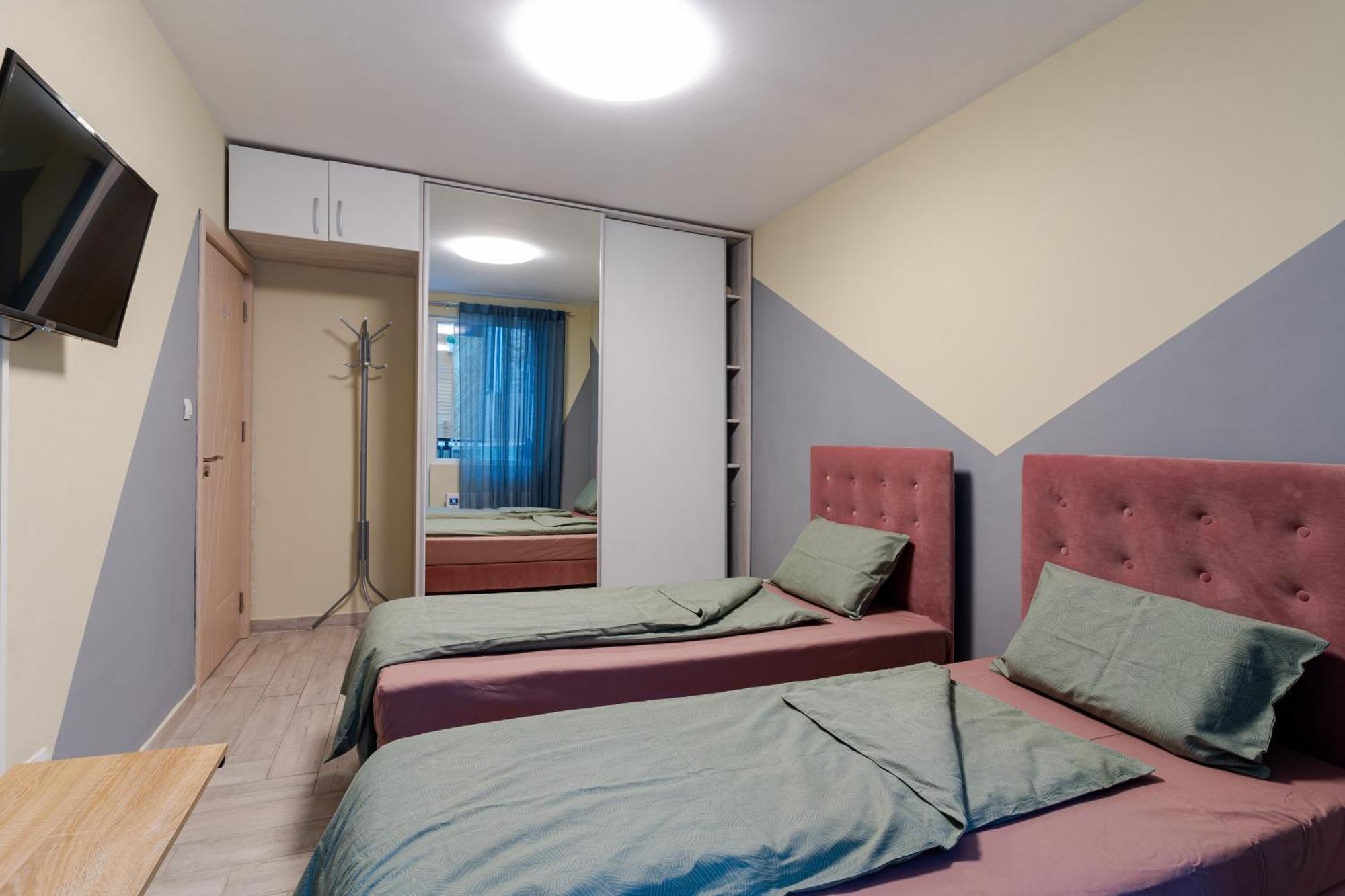 Mirela Guest Apartment Veliko Tărnovo Exteriör bild